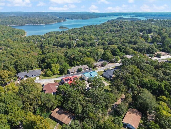 Foto del edificio - 14813 Dutchmans Dr