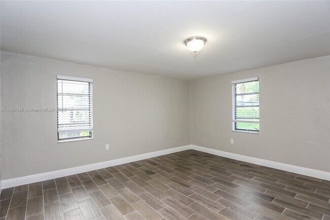 Building Photo - 1041 NW 136th St