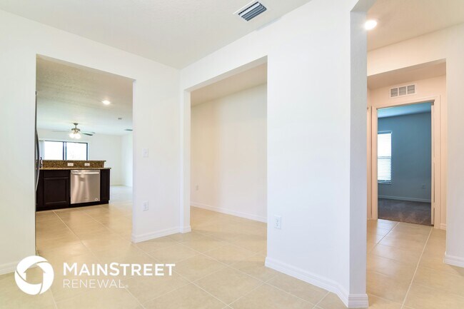 Foto del edificio - 8237 Silverbell Loop