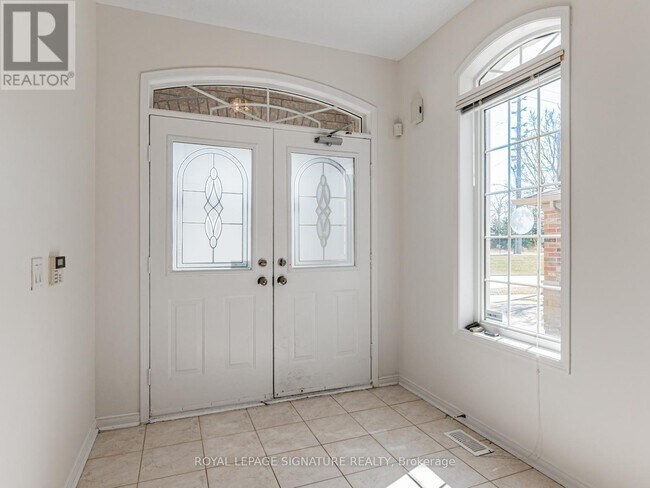 Building Photo - 33 Bilberry Crescent