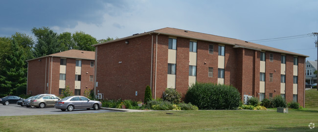 Building Photo - Bridgeway Gardens