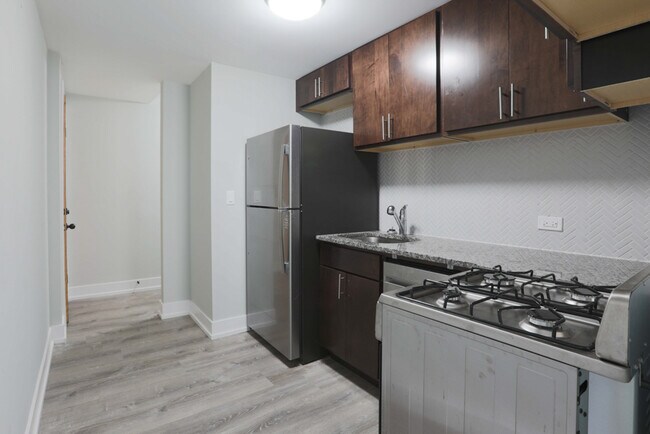 Building Photo - 530 Surf