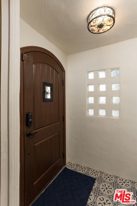 Foto del edificio - 5120 Willowcrest Ave