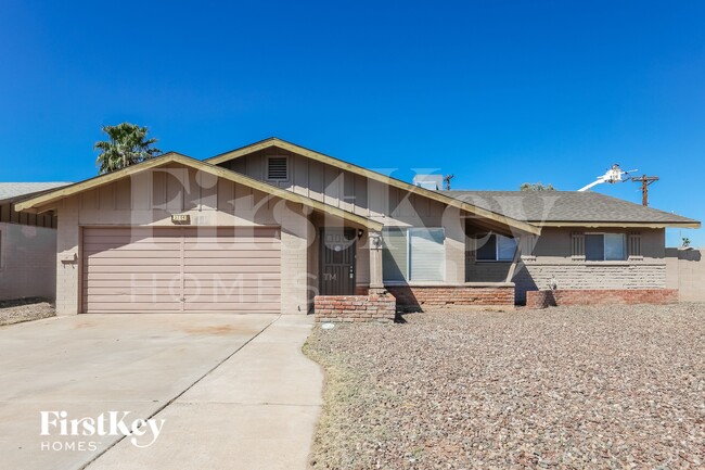 Building Photo - 4924 S Hazelton Ln