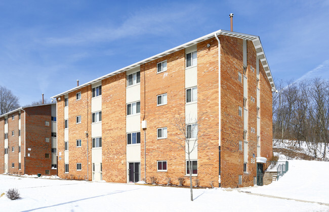 Building Photo - Maple Ridge