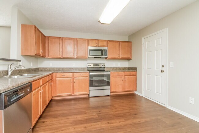 Building Photo - 5553 Dory Dr