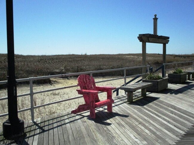 Building Photo - 3801 Boardwalk