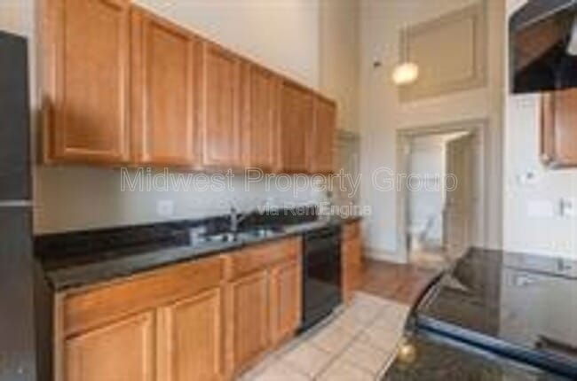 Building Photo - 4244 Chouteau Ave