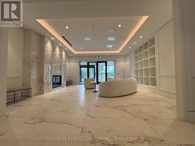 Photo du bâtiment - 4010 Eglinton Ave W