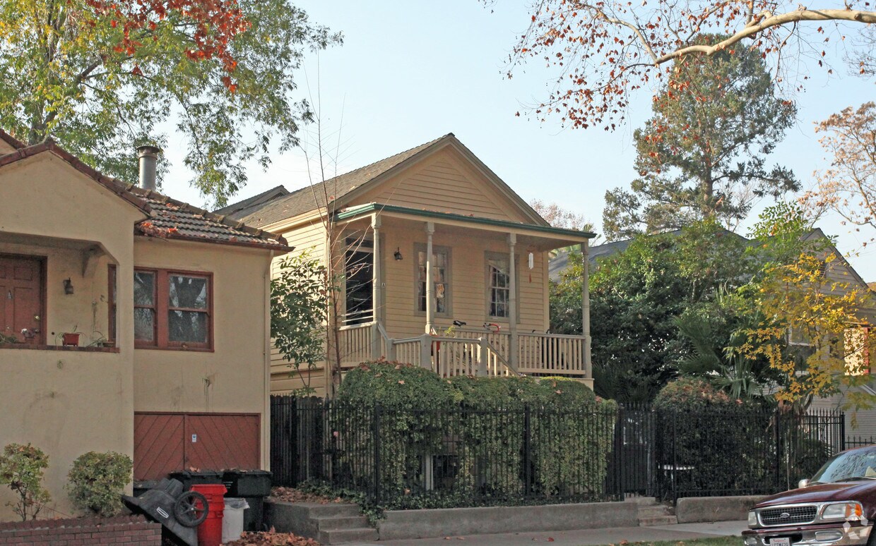 Primary Photo - 324 T St
