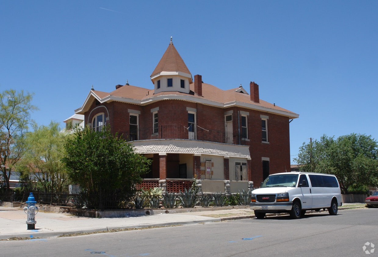 Primary Photo - 1129 Magoffin Ave
