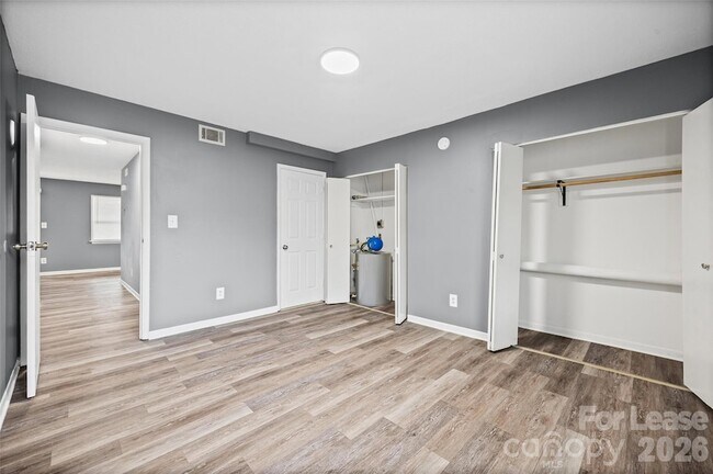 Foto del edificio - 9119 Spyglass Pl