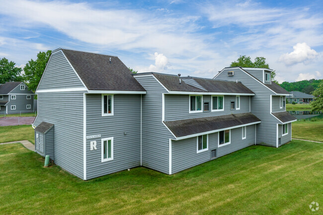 Building Photo - Bay Valley Harbor Apartments