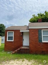 Building Photo - 3137 Lake Forest Dr
