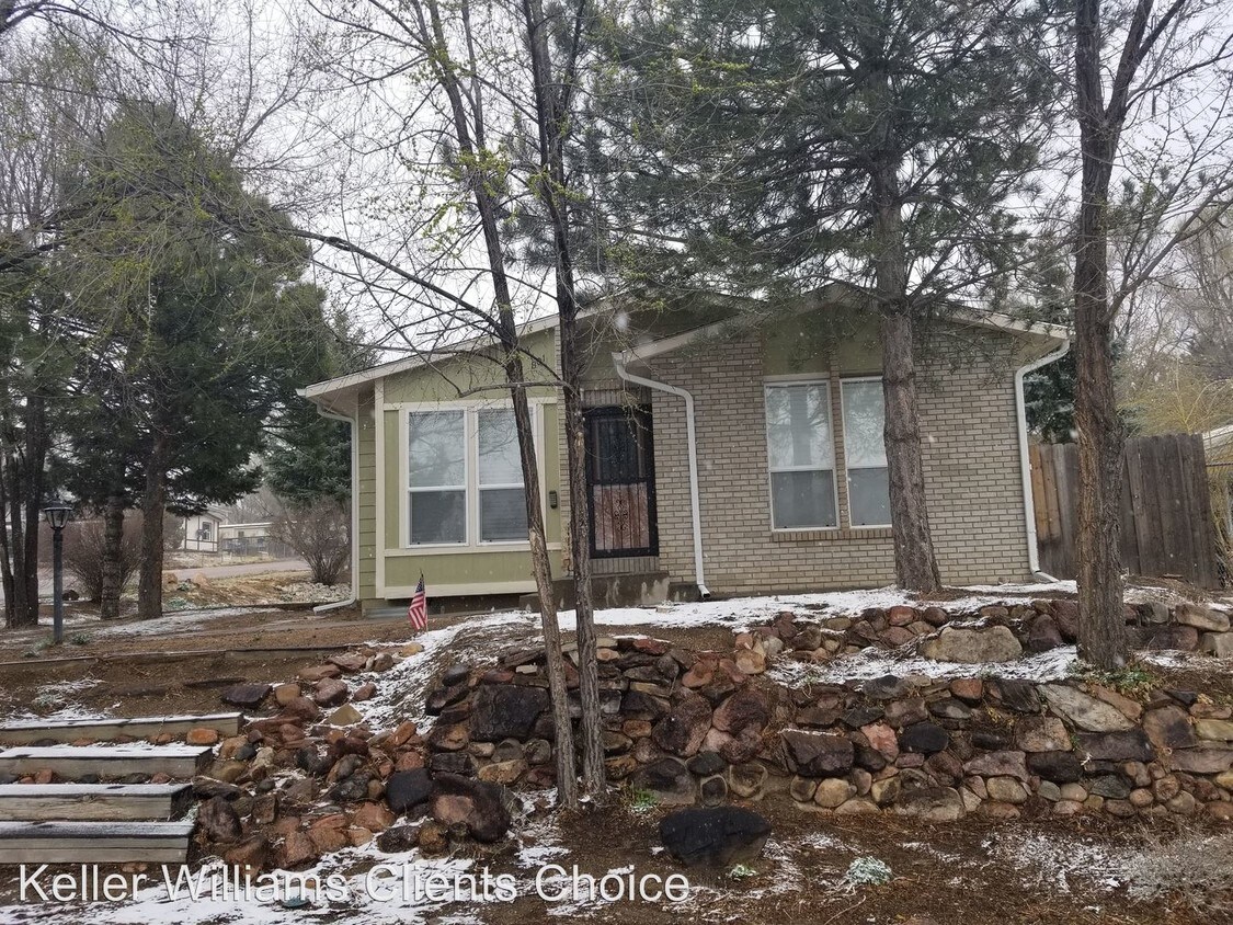 Primary Photo - 309 Comanche Village Dr