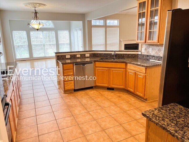 Foto del edificio - 743 Rolling Fork Dr