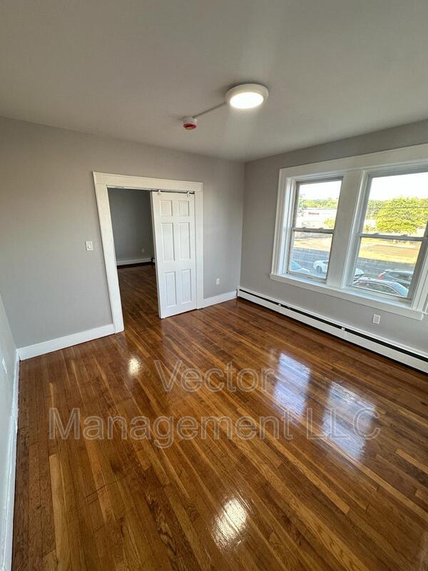 Building Photo - 1160 Dixwell Ave