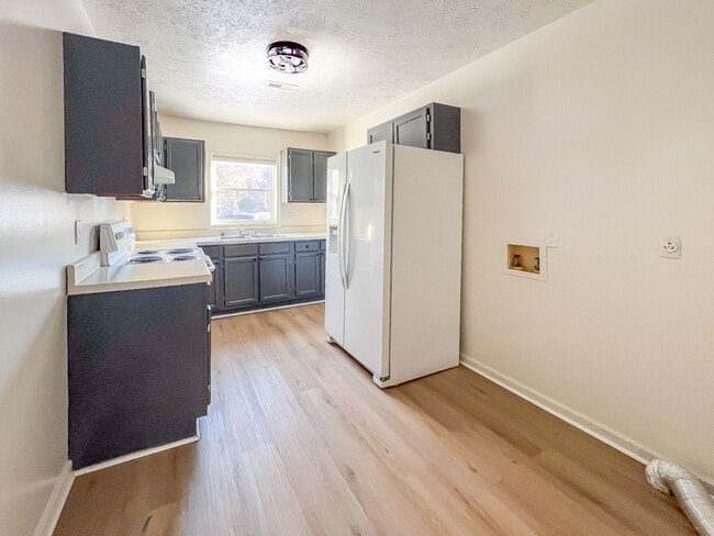 Foto del edificio - 22 Fox Hill Dr