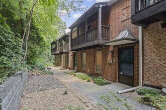 Building Photo - 7309 Cardigan Cir