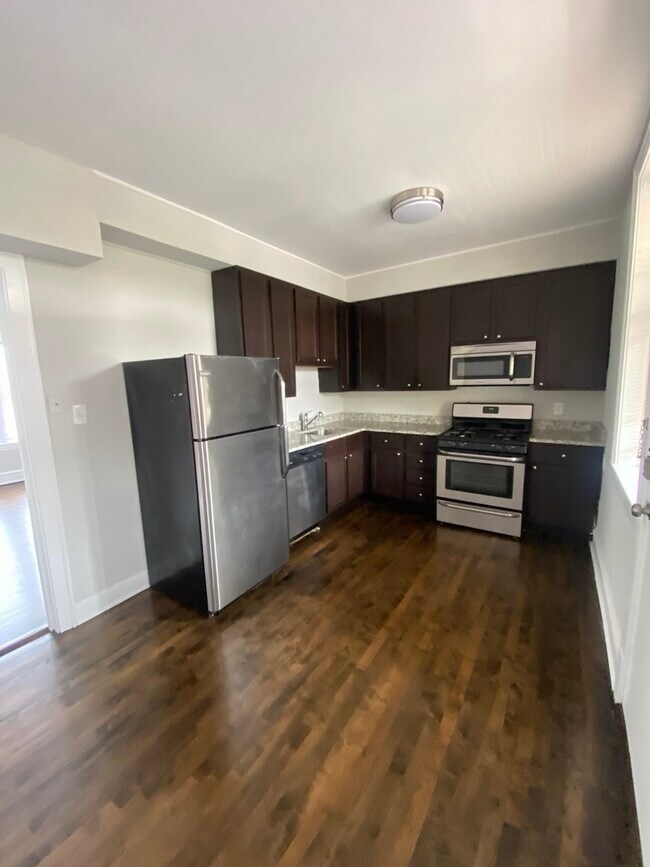 Foto del edificio - 3823 N Monticello Ave