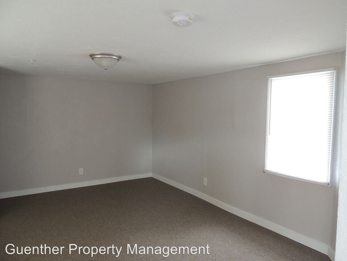 Foto del edificio - 2903 E Olympic Ave