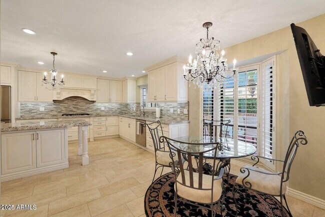 Foto del edificio - 7285 E Arlington Rd
