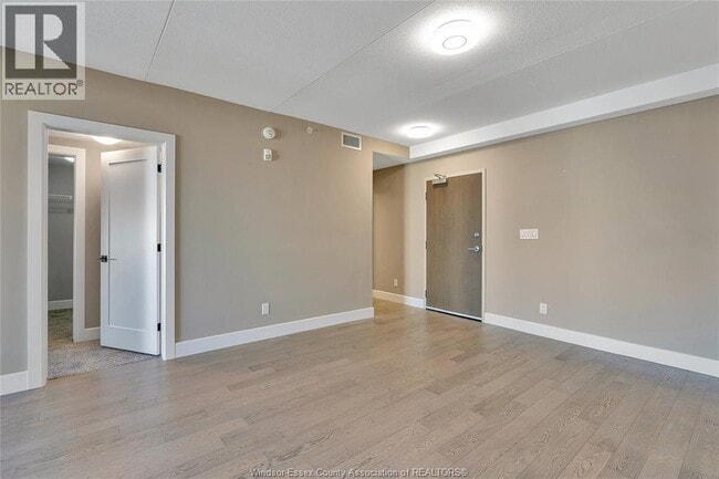 Building Photo - 2550 Sandwich W Pkwy