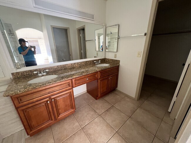 Foto del edificio - 1531 W Gail Dr