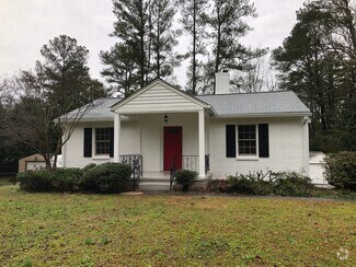 Building Photo - 2974 Hollywood Dr