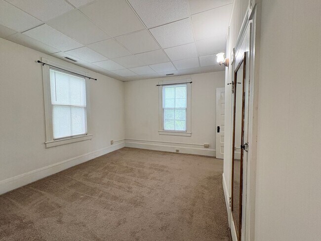 Foto del edificio - 1 Bedroom, 1 Bathroom Apartment in Greensboro!