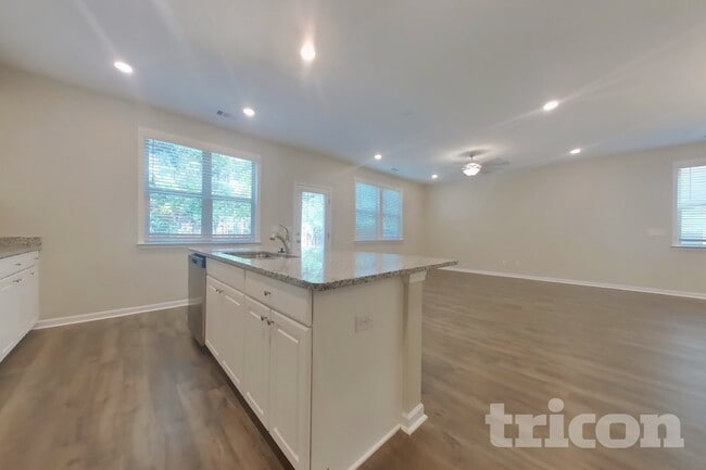 Foto del edificio - 148 Chapelcrest Ln