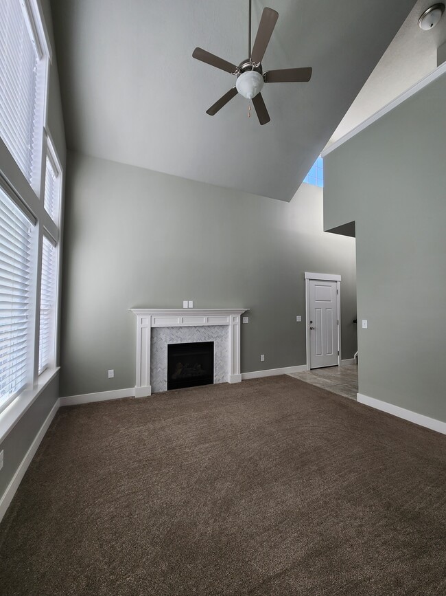 Building Photo - 12733 Park Run Ct