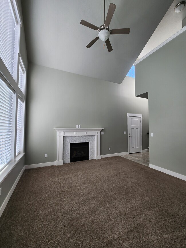 Photo - 12733 Park Run Ct Townhome