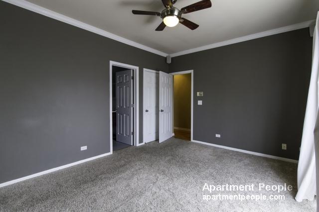 Foto del edificio - 2708 N Greenview Ave