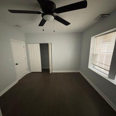 Foto del edificio - 7240 S Cornell Ave