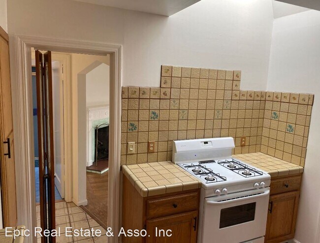 Building Photo - 4 br, 3 bath House - 42 Staples Ave