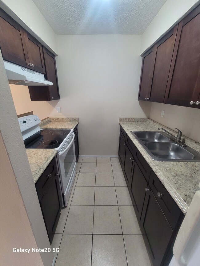 Foto del edificio - 5140 SE 29th St