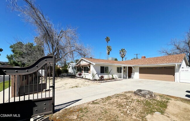 Foto del edificio - 7472 Ponce Ave