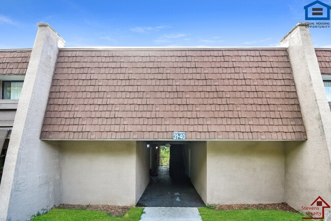 Building Photo - Ridge Terrace