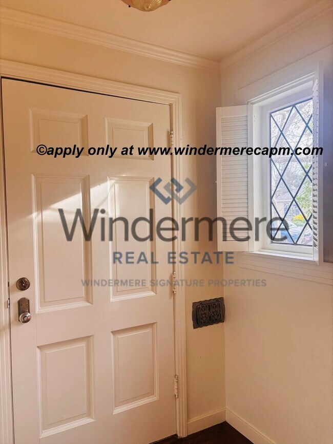 Building Photo - Charming Curtis Park Home with Detached Bonus Room — 3 Bed, 1.5 Bath