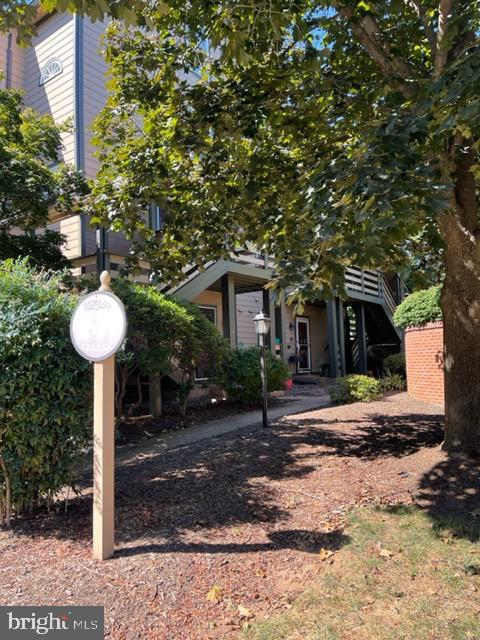 Primary Photo - 241 Loudoun St SW