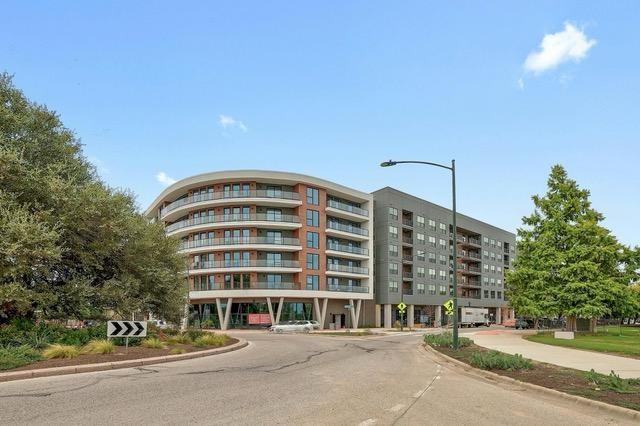 Foto del edificio - 1701 Simond Ave