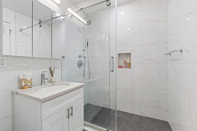 Foto del edificio - 387 6th Ave