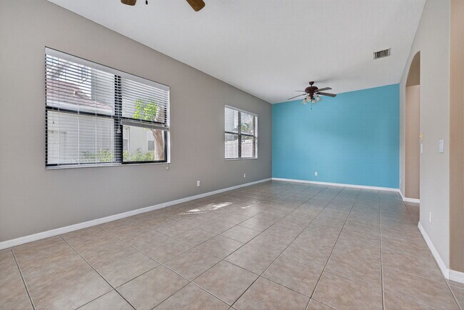 Building Photo - 7019 43rd Ave E