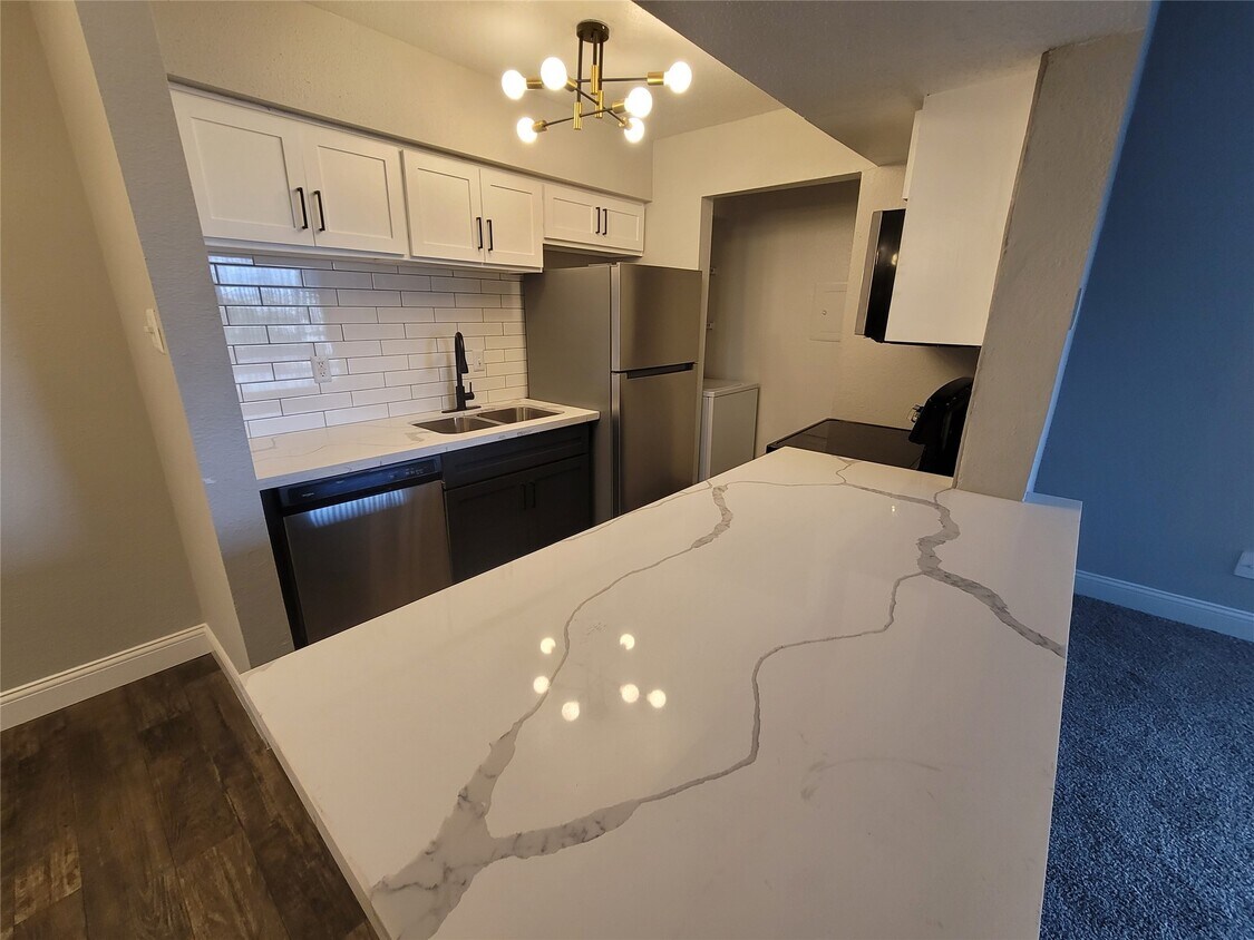 Foto principal - 2701 W Bellfort Ave