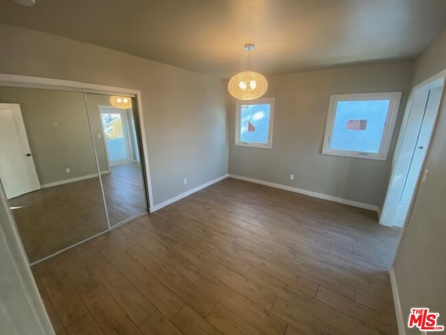 Foto del edificio - 1819 S Sycamore Ave