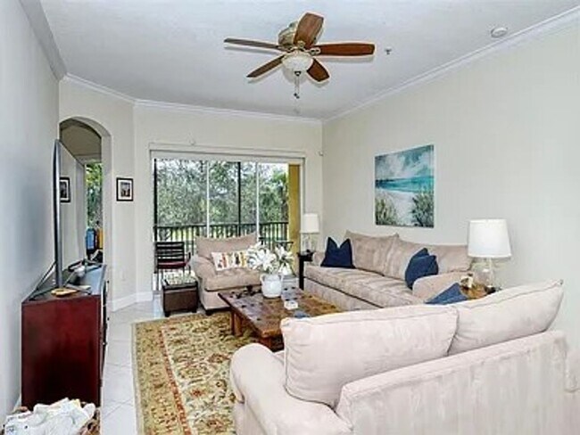 Building Photo - 8263 Miramar Way