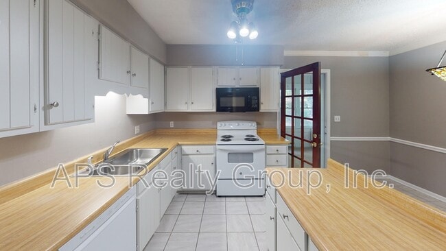 Building Photo - 4001 S Bend Dr