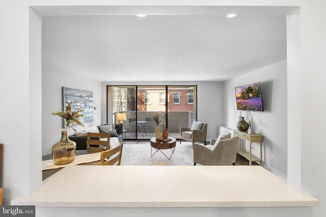 Building Photo - 224-30 W Rittenhouse Square