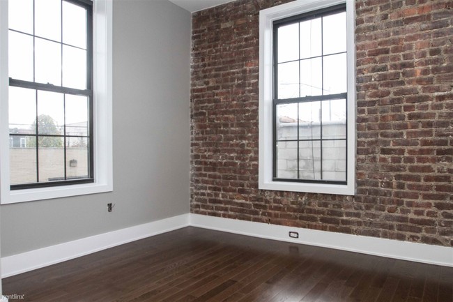 Building Photo - 1070 Cypress Ave